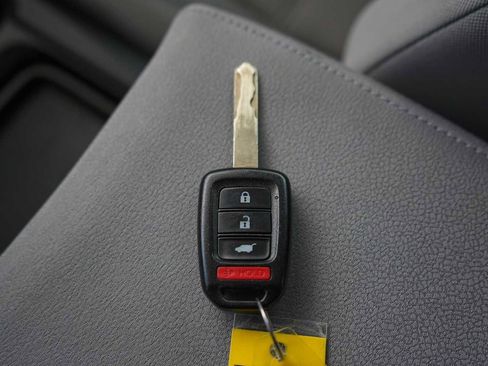 Used 2018 Honda CR-V LX image 28