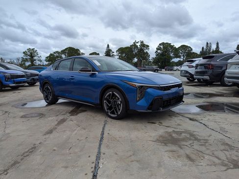 New 2026 Kia K4 GT-Line image 2