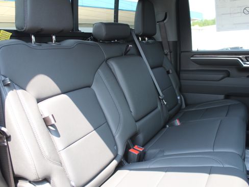 New 2026 Chevrolet Silverado 2500 LTZ w/ LTZ Convenience Package AWD/4WD image 17