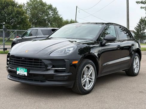 Used 2021 Porsche Macan w/ Premium Package Plus AWD/4WD image 4
