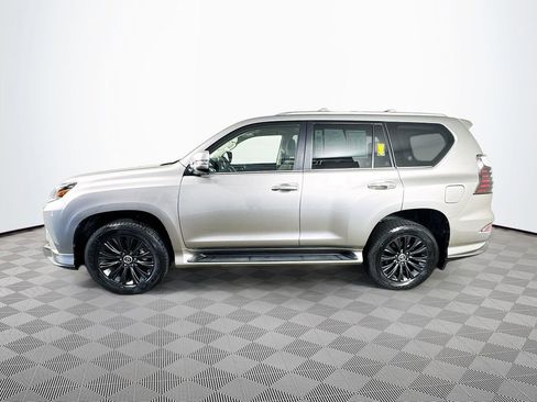 Used 2023 Lexus GX 460 Premium w/ Accessory Package AWD/4WD image 8