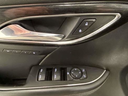 Used 2023 Buick Envision Essence w/ Sport Touring Package image 15