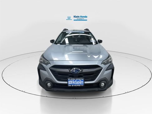 Used 2023 Subaru Outback Premium AWD/4WD image 5