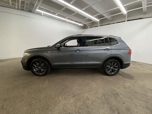 Used 2022 Volkswagen Tiguan SE image 3