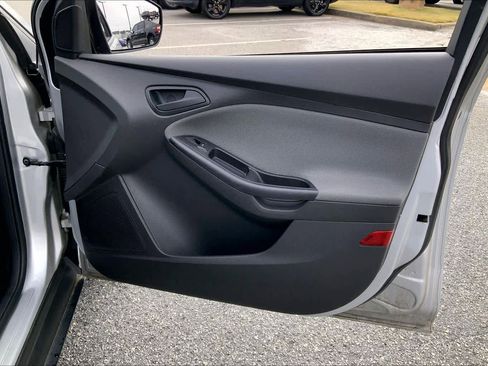 Used 2013 Ford Focus S image 22