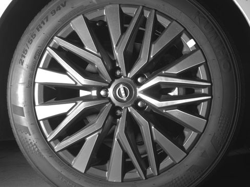 Used 2025 Nissan Altima 2.5 SV FWD image 13