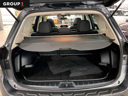 Used 2021 Subaru Forester Premium AWD/4WD image 34