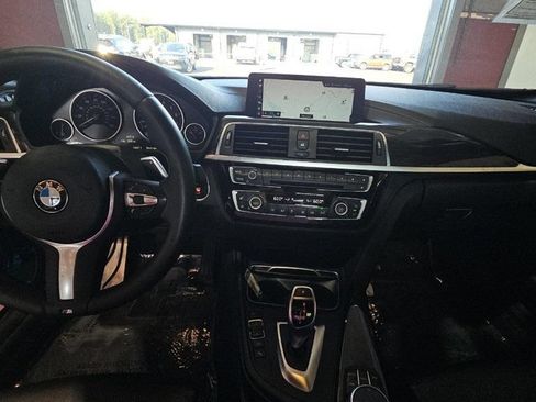 Used 2019 BMW 440i Convertible RWD image 10