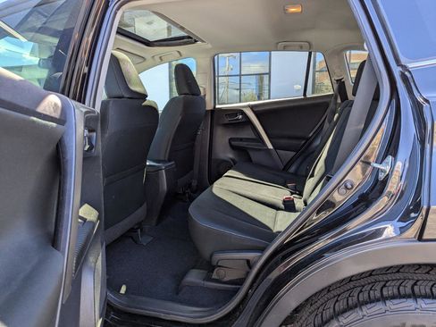 Used 2014 Toyota RAV4 XLE AWD/4WD image 37