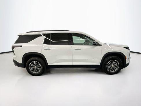 Used 2026 Chevrolet Traverse LT w/ Driver Confidence Package FWD image 10