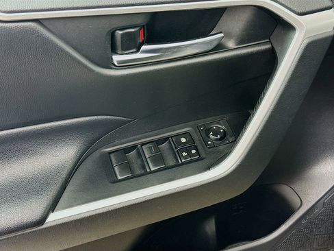 Used 2021 Toyota RAV4 XLE image 12