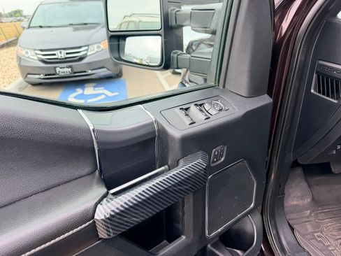 Used 2019 Ford F150 Lariat w/ Equipment Group 502A Luxury AWD/4WD image 9