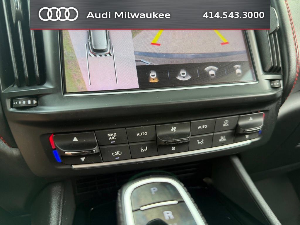 Used 2021 Maserati Levante AWD/4WD image 25