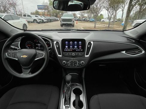 Used 2024 Chevrolet Malibu LT image 11