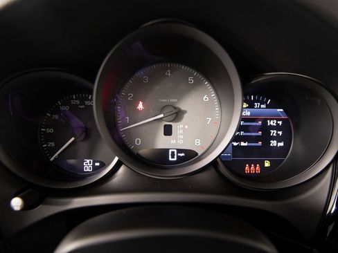 New 2026 Porsche Macan S image 19