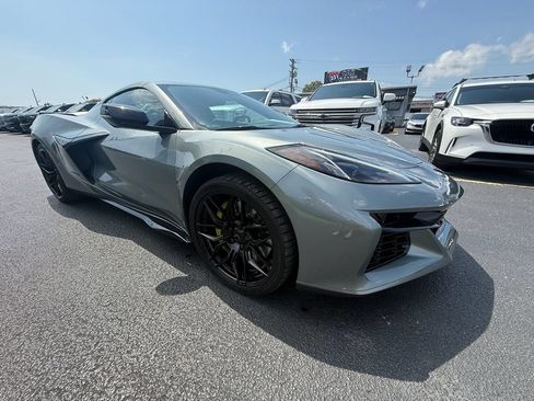 Used 2024 Chevrolet Corvette Z06 w/ Stealth Interior Trim Package RWD image 1