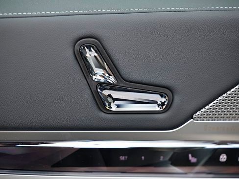 New 2026 BMW 740i 740i w/ Premium Package image 15