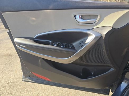 Used 2017 Hyundai Santa Fe Sport AWD/4WD image 23