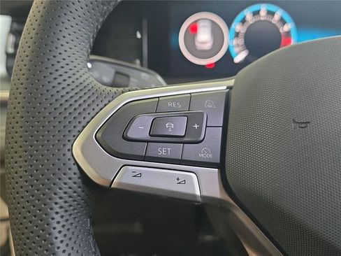 New 2026 Volkswagen Tiguan SE R-Line image 21