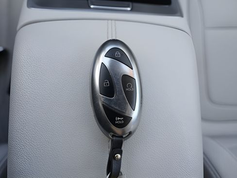 Certified 2025 Hyundai Tucson SE FWD image 35