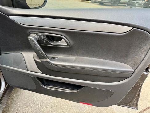 Used 2013 Volkswagen CC Sport image 12
