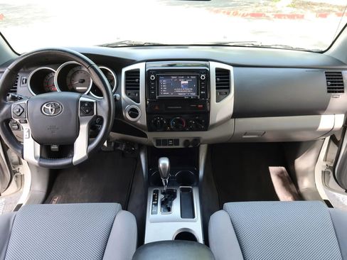 Used 2015 Toyota Tacoma 4x4 Double Cab w/ TRD Sport Package image 26