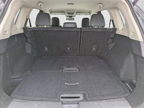 Used 2024 Nissan Rogue SL AWD/4WD image 30