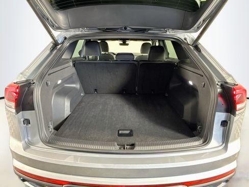Used 2026 Volkswagen Atlas Cross Sport SE FWD image 35