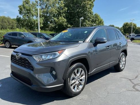 Used 2021 Toyota RAV4 XLE Premium FWD image 2