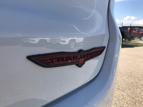 Used 2024 Jeep Compass Trailhawk image 10