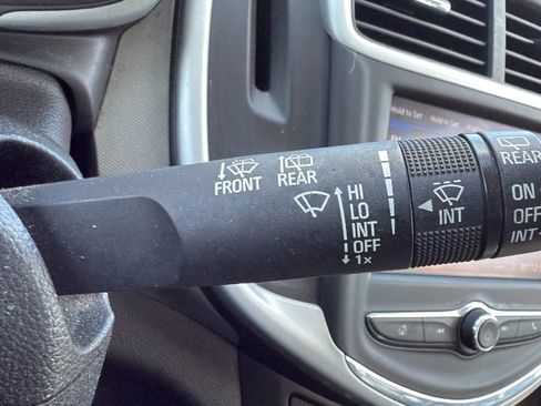 Used 2020 Chevrolet Sonic LT image 13