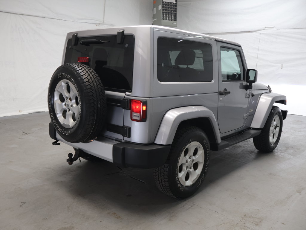 Used 2015 Jeep Wrangler Sahara w/ Connectivity Group AWD/4WD image 7