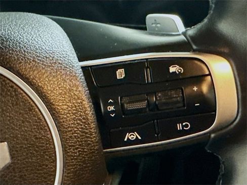 Used 2023 Kia Sportage EX image 17