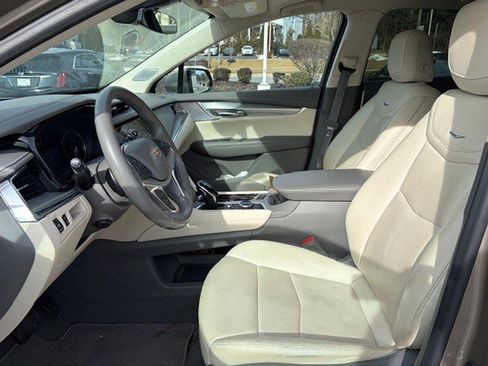 Certified 2023 Cadillac XT5 Premium Luxury image 9