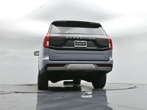 Used 2025 Ford Expedition Max Platinum w/ Driver's Package image 64