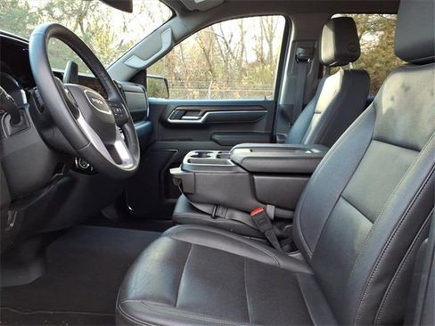 Used 2025 GMC Sierra 1500 SLT image 12