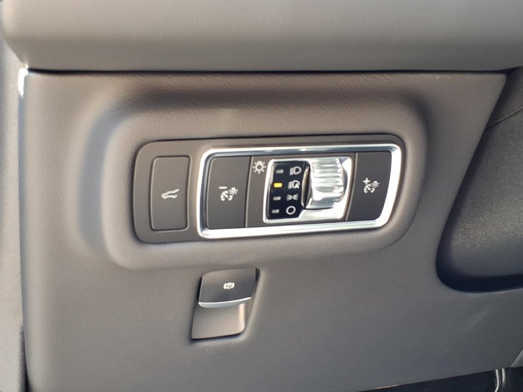 New 2026 Lincoln Nautilus Reserve w/ Jet Appearance Package AWD/4WD image 19
