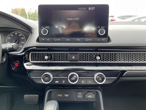 Used 2022 Honda Civic LX image 9