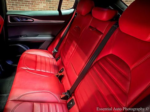 Used 2023 Alfa Romeo Stelvio Veloce image 17