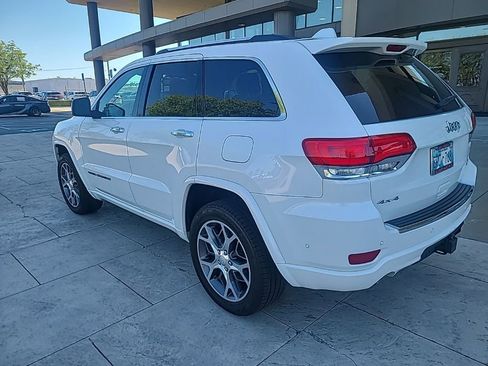 Used 2020 Jeep Grand Cherokee Overland AWD/4WD image 4
