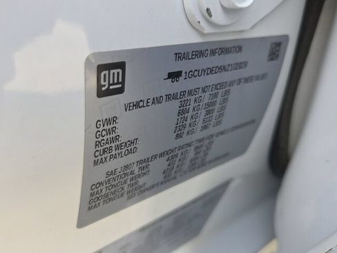 Used 2022 Chevrolet Silverado 1500 LT AWD/4WD image 7