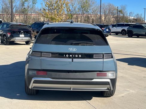 New 2025 Hyundai Ioniq 5 SEL image 10