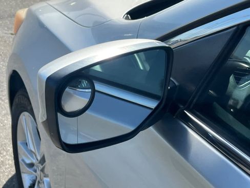 Used 2013 Acura ILX Hybrid w/ Technology Package FWD image 8