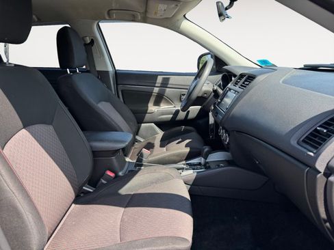 Used 2018 Mitsubishi Outlander Sport ES AWD/4WD image 16
