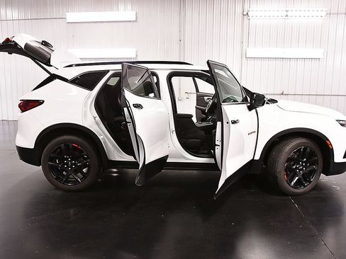 Used 2021 Chevrolet Blazer LT w/ Redline Edition AWD/4WD image 29