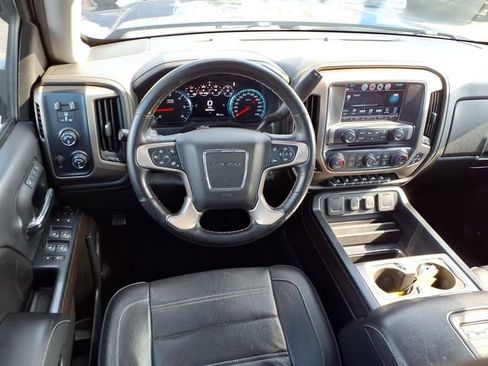 Used 2017 GMC Sierra 1500 Denali image 6