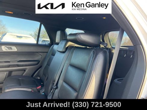 Used 2013 Ford Explorer XLT image 10