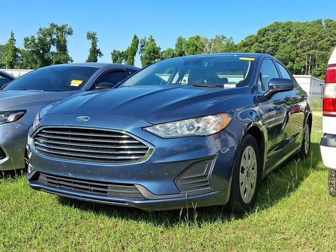 Used 2019 Ford Fusion S FWD image 3