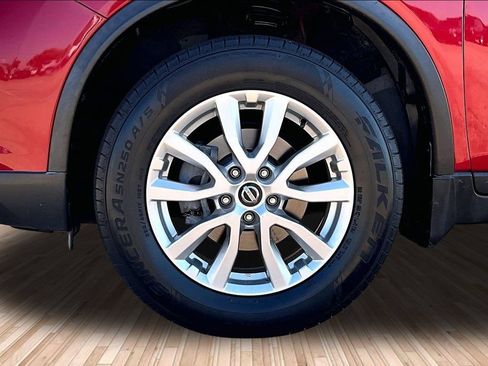 Used 2017 Nissan Rogue SV AWD/4WD image 8