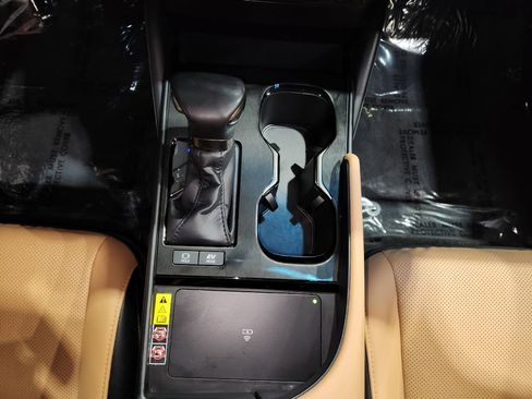 Used 2023 Lexus ES 300h image 69